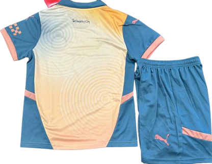 MANCHESTER CITY 24/25 kids special edition Definitely City jersey set shorts camiseta playera remera conjunto de niño edicion especial